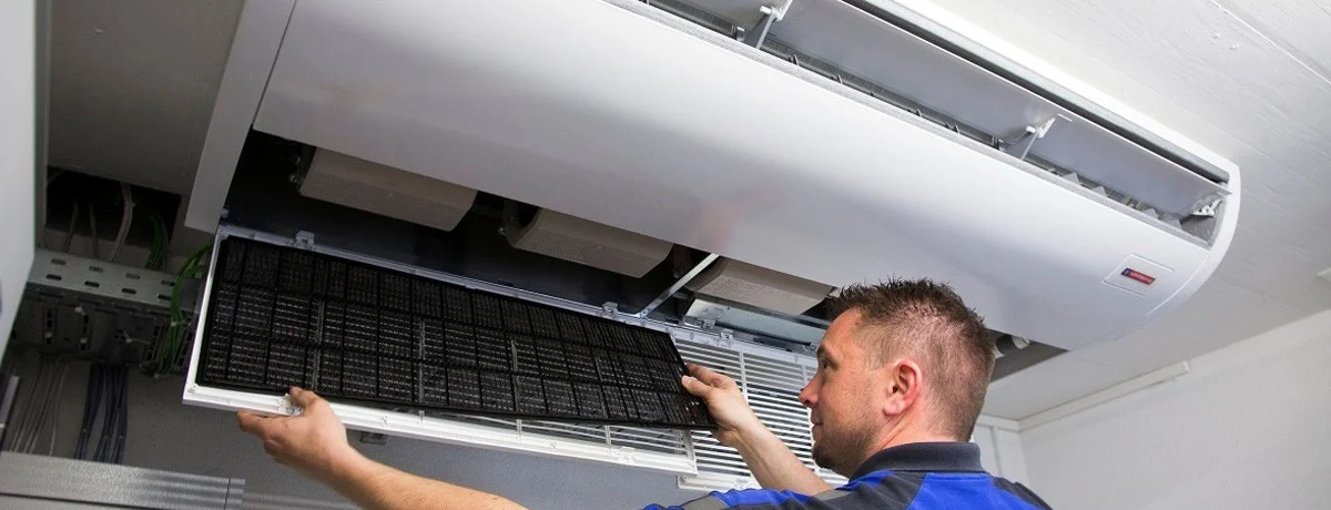 Монтаж напольно-потолочного кондиционера